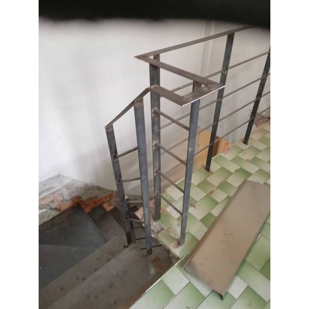 木柵龍骨樓梯及扶手