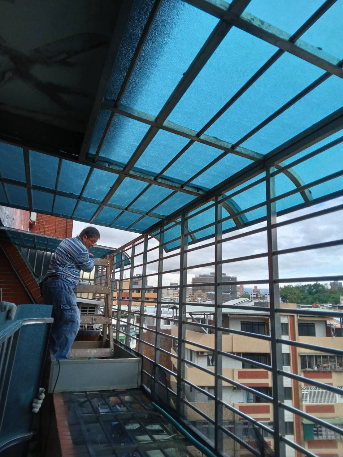 和平東路3段採光雨棚換新